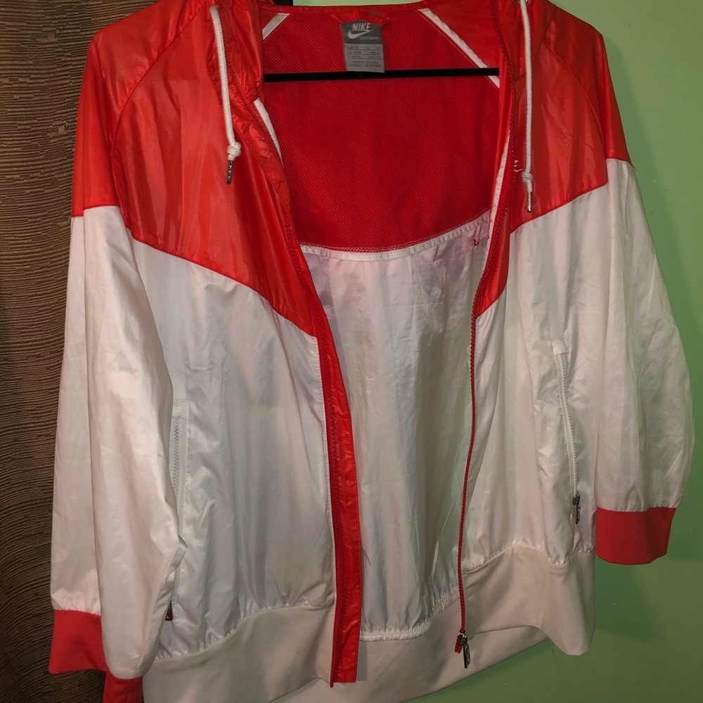 nike windbreak